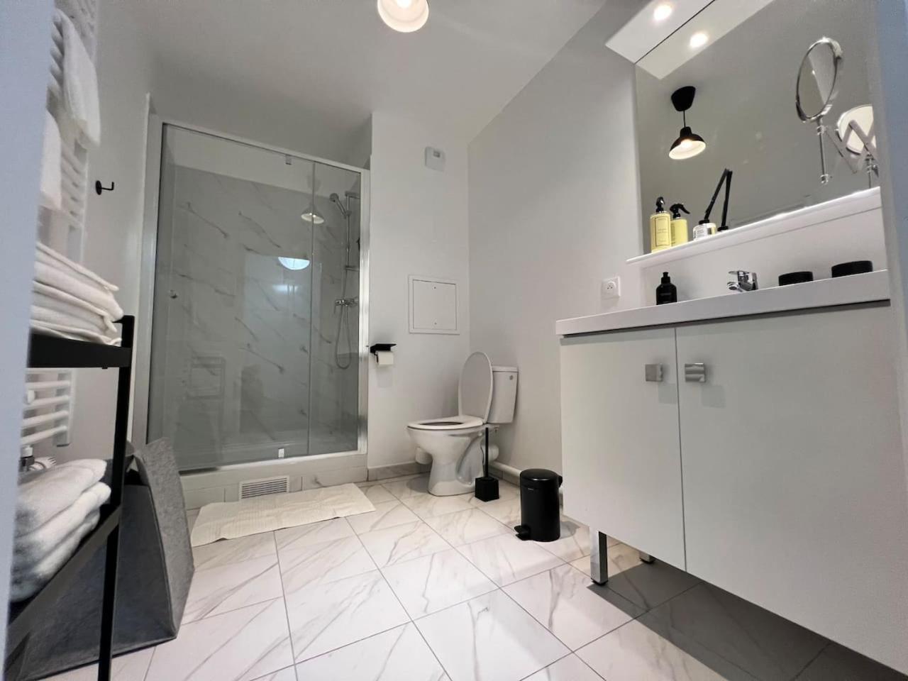 Disneyland Minimalist Lifestyle - 5 Pax Lägenhet Serris Exteriör bild