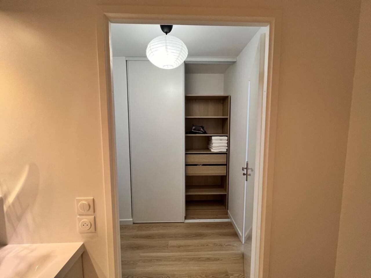 Disneyland Minimalist Lifestyle - 5 Pax Lägenhet Serris Exteriör bild